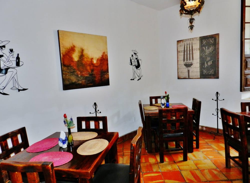 Hotel Rosa Morada
