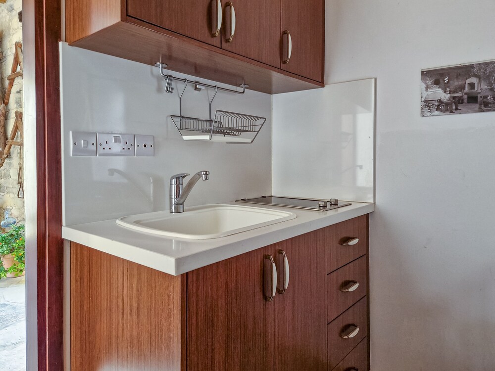 Sanders Village - Lovely Studio w/ Garden View