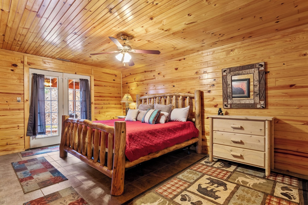 Hickory Hollow Hideaway