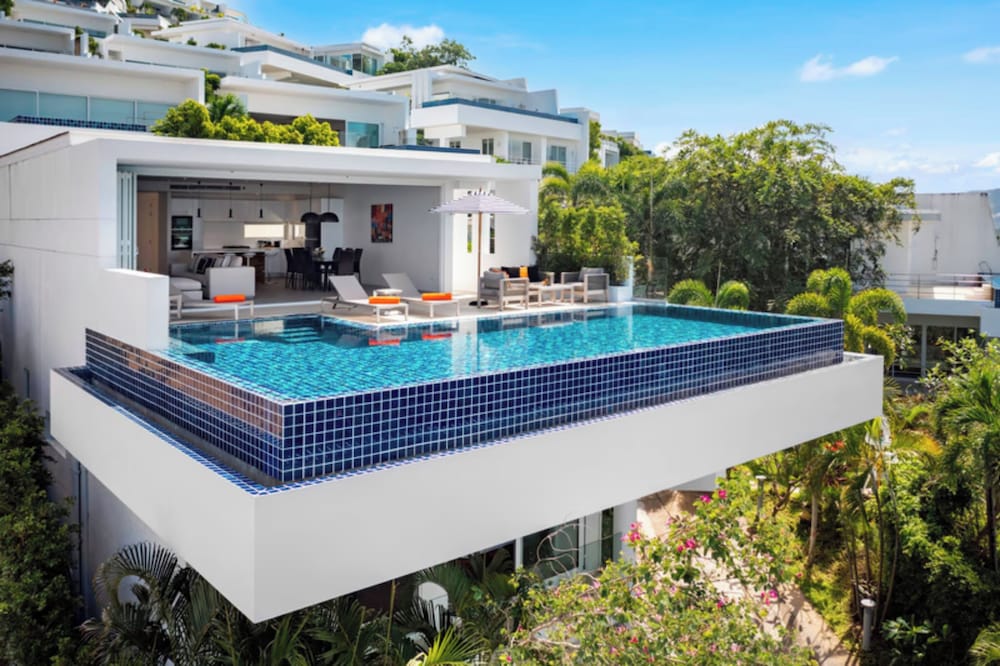 Luxury Sea View Villa Q With Pool at Unique Residences