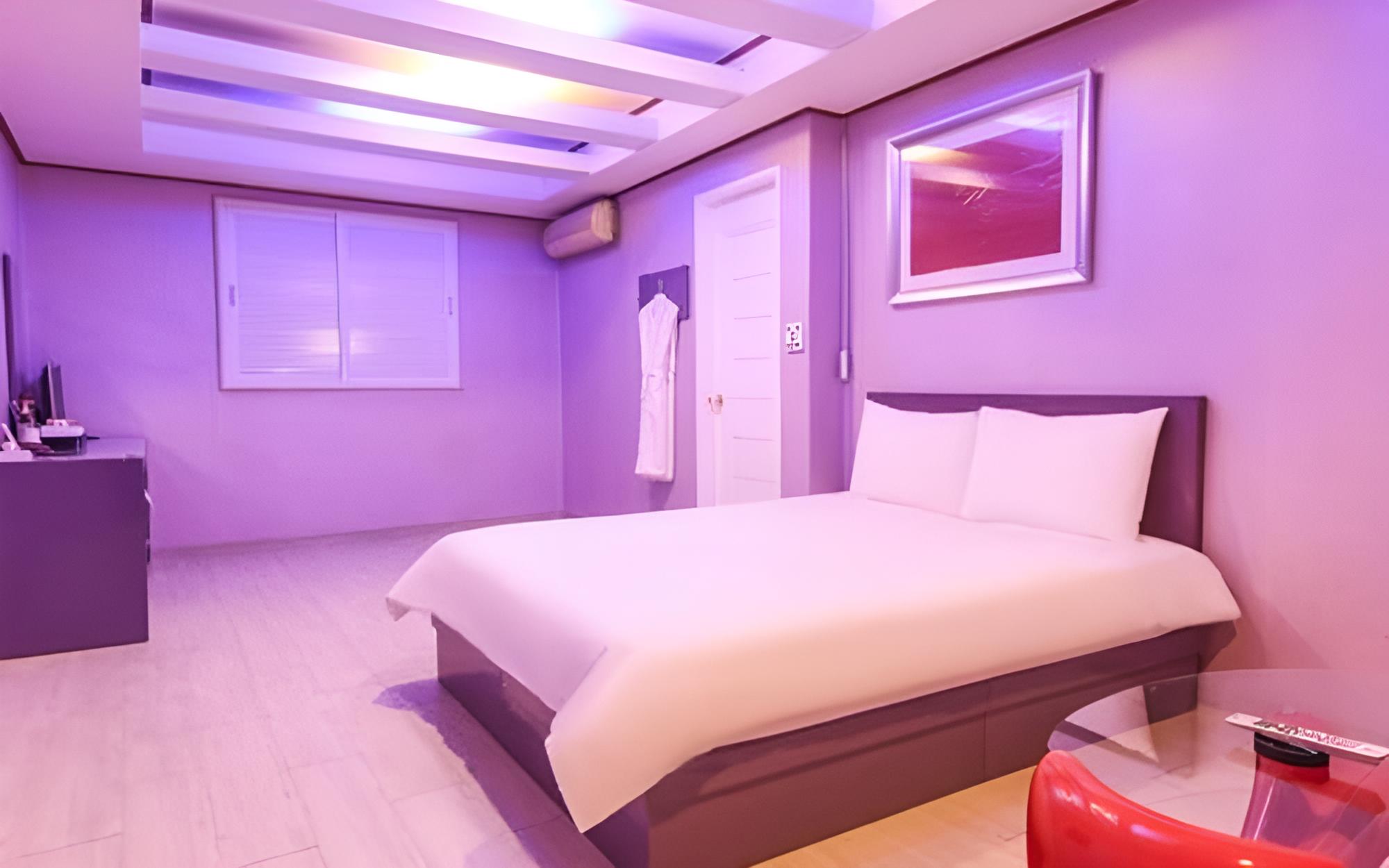 Photo 33