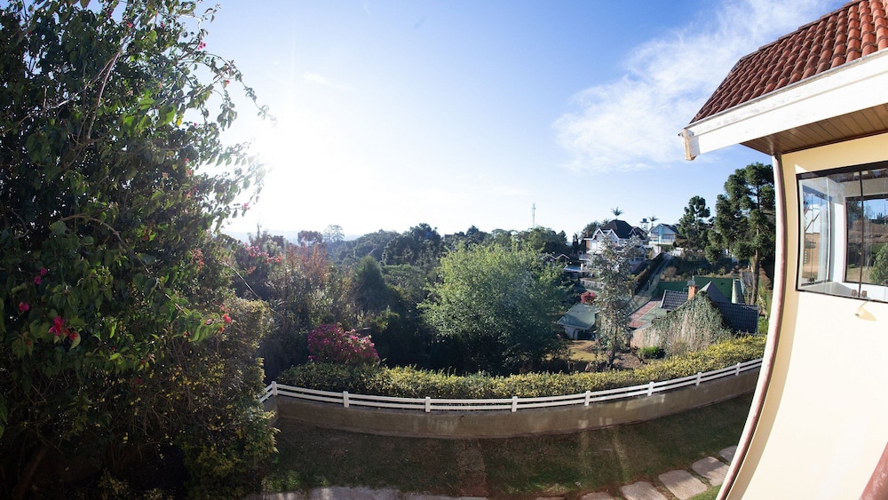 Cerejeira Guest House