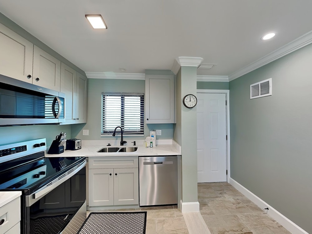 Seaside 5 by Distinctive Beach Rentals