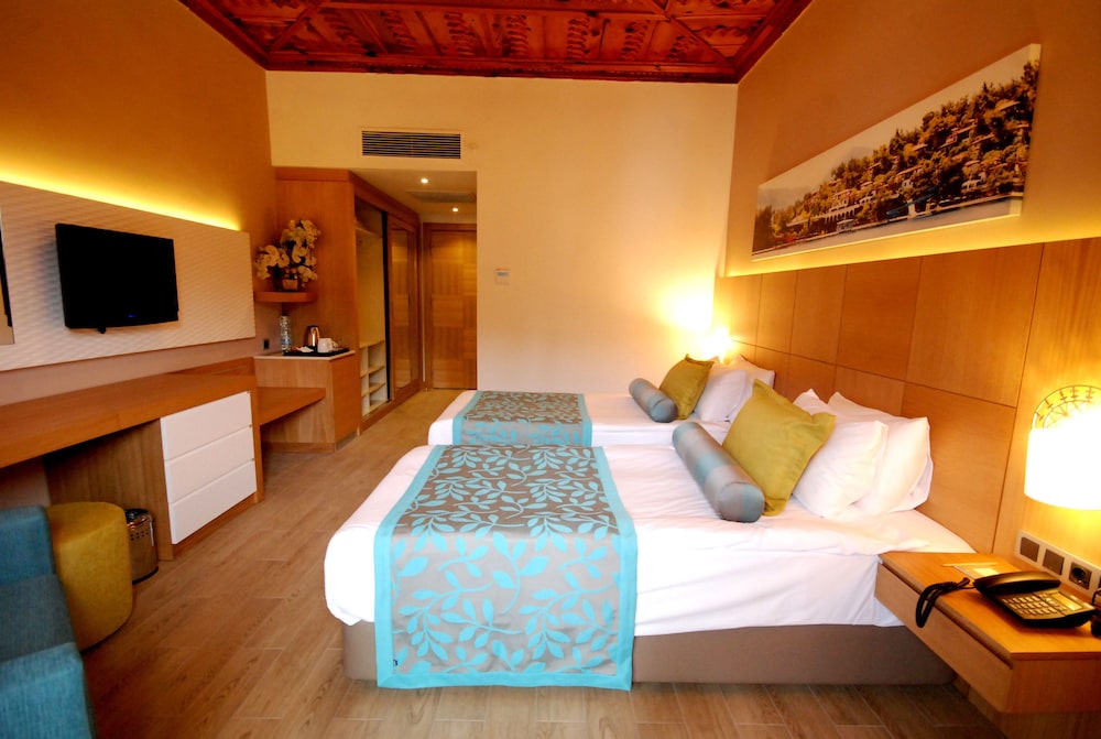 Club & Otel Letoonia - Image 49