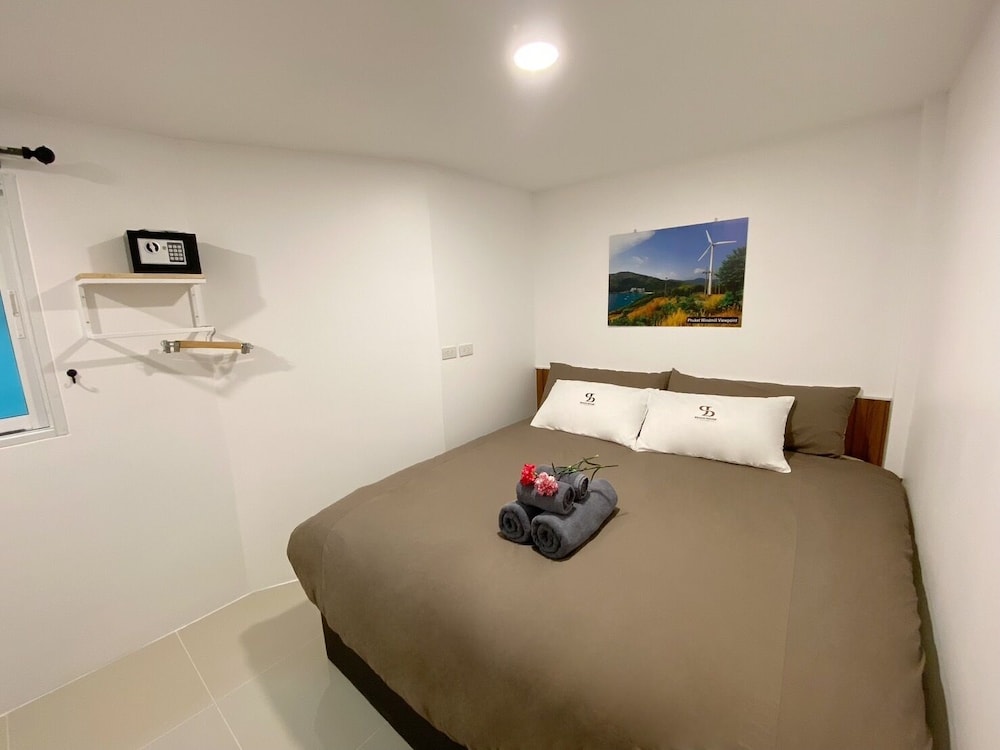 SJ Beach House Patong