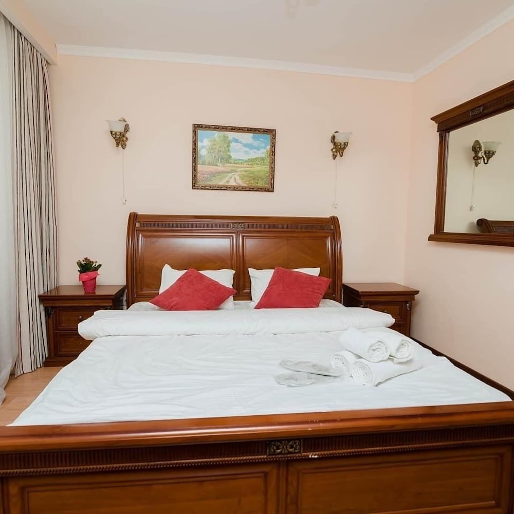 Azat Hotel