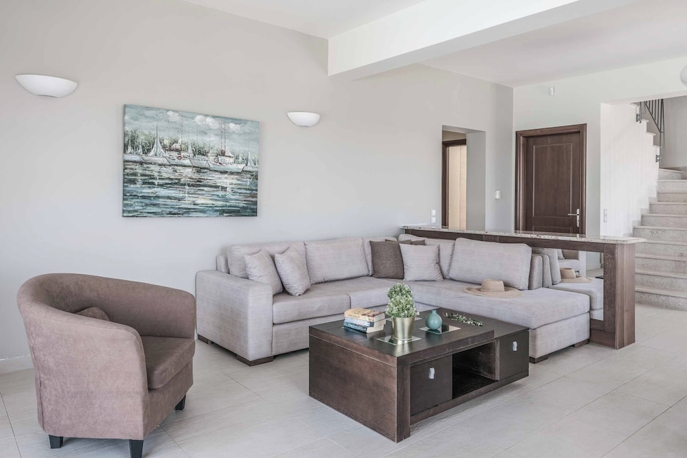 Villa Latos