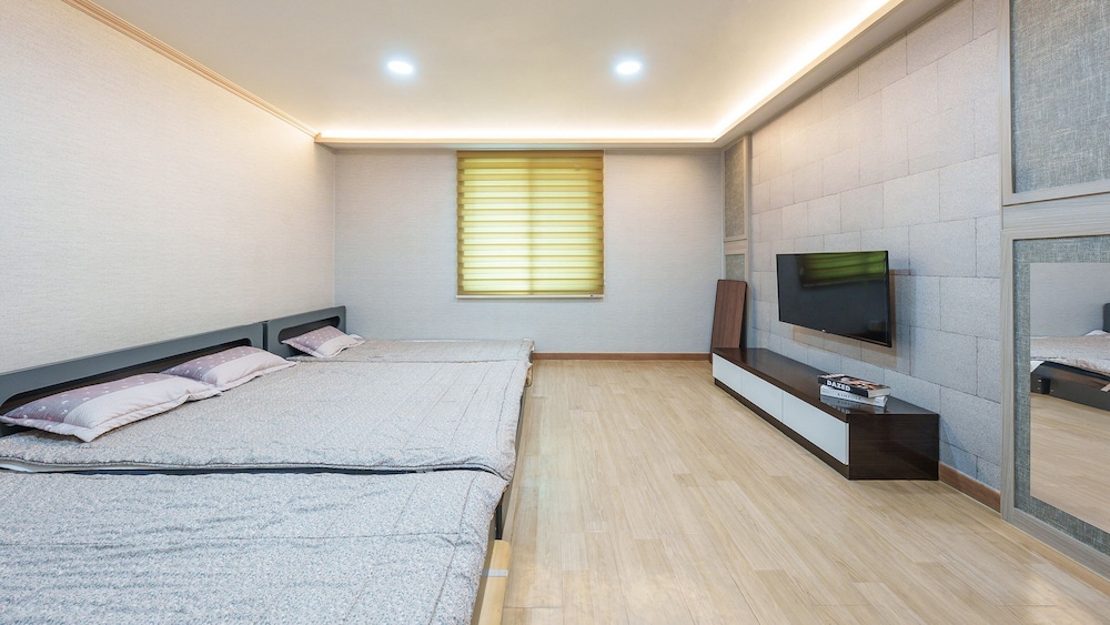 Boryeong The Daecheon Story Pension