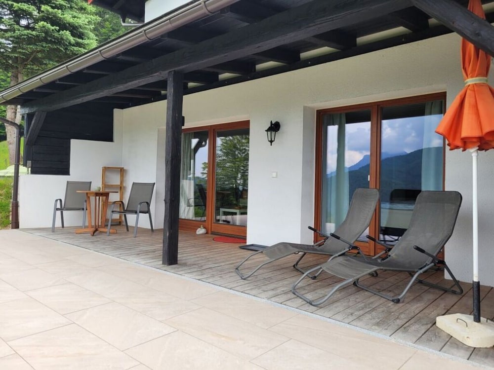 Holiday Apartment on the Slope