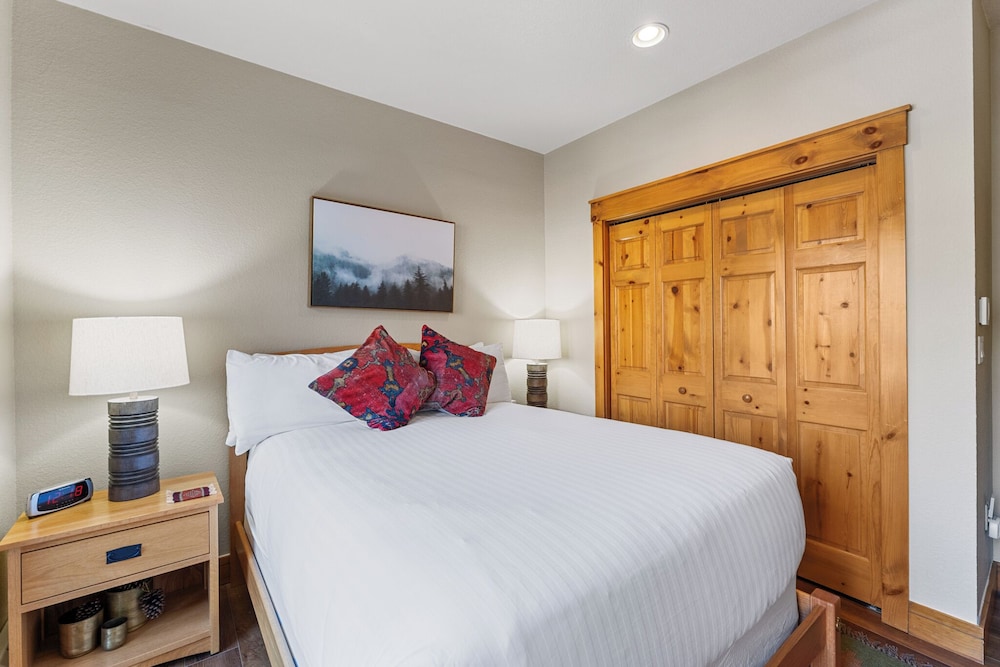 Settler's Creek #6563 by Summit County Mountain Retreats view 4