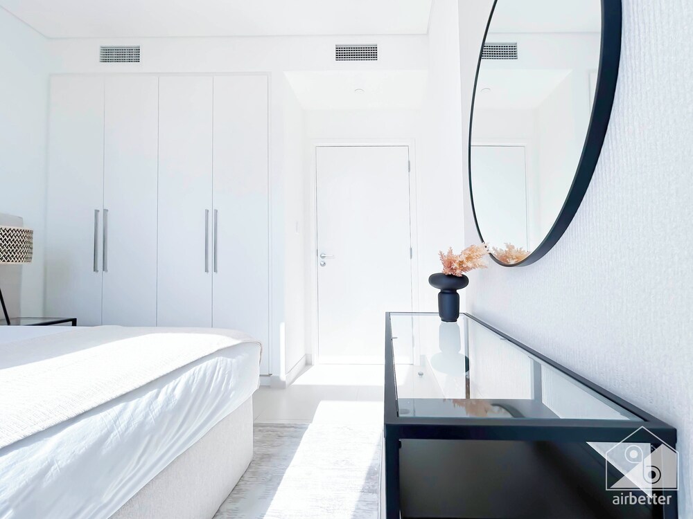 Elegance at Burj Crown Downtown Balcony & View