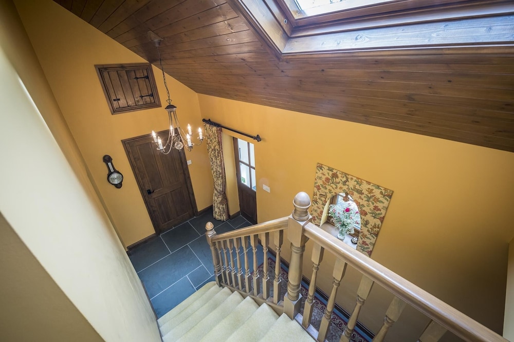 Copps Castle Bed & Breakfast