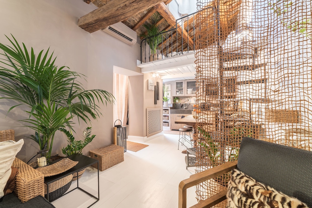 Navona Luxury & Charming Apartment