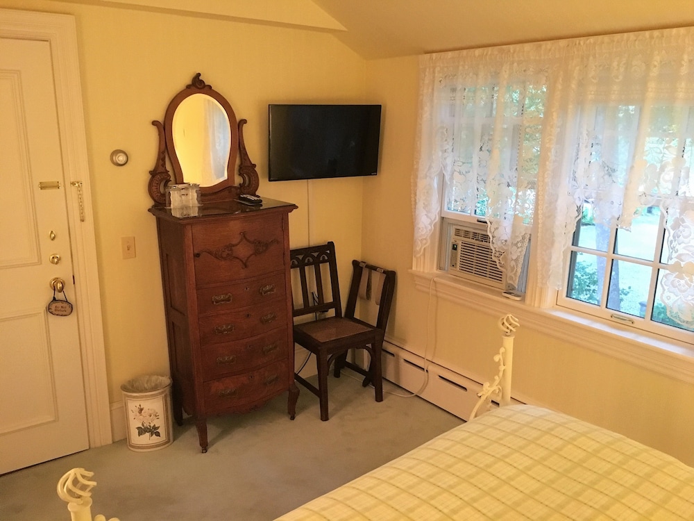 Bar Harbor Vacations - Stone Throw Cottage - Property Image 33