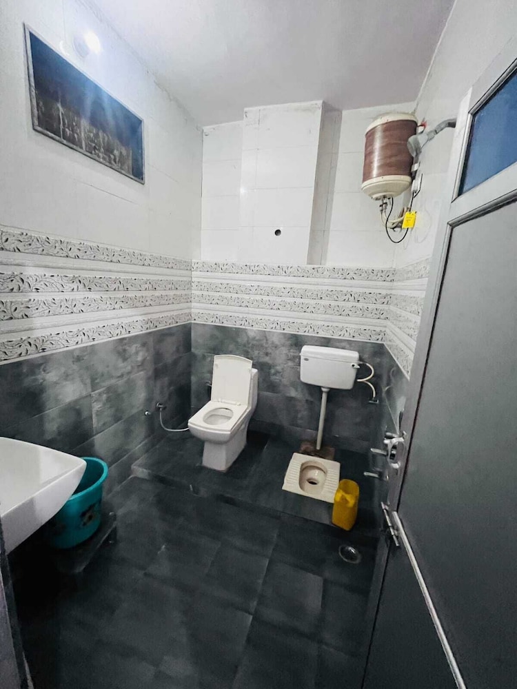 New khandelwal Guest House