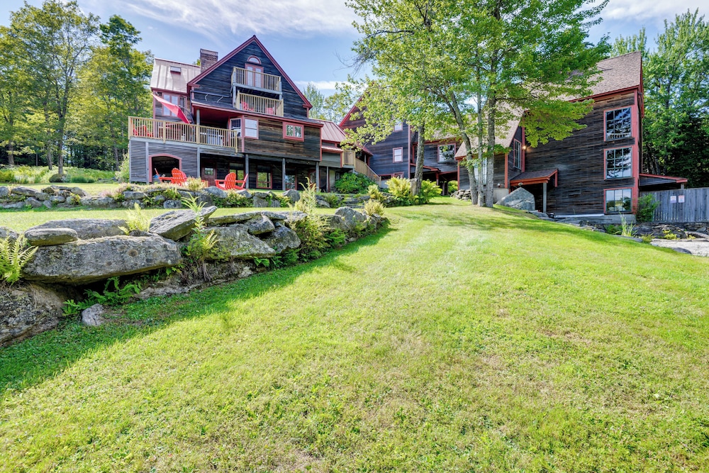10 Mi to Mt Snow! Grand Estate Built to Entertain