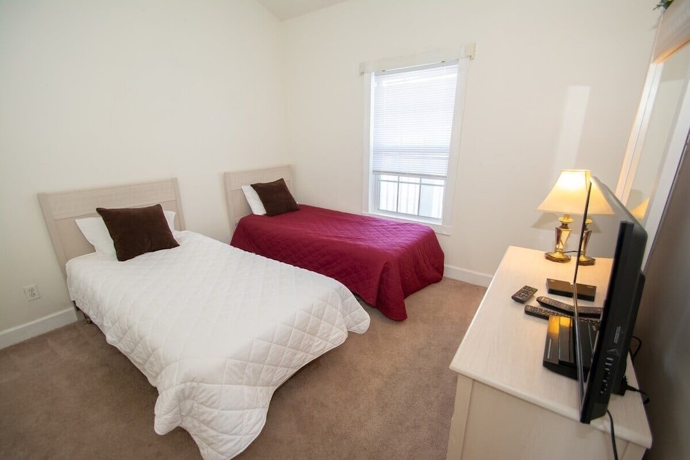 Magnolia North 4827-302 2 Bedroom Condo