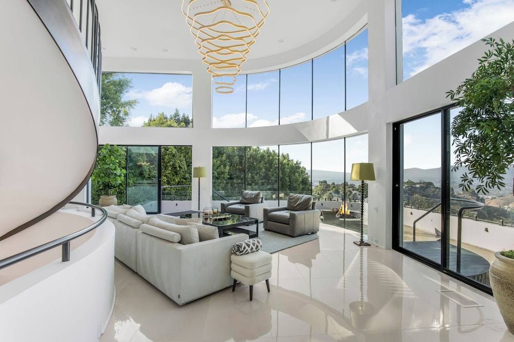 Los Angeles Vacations - Bel Air Yacht Mansion - Property Image 24