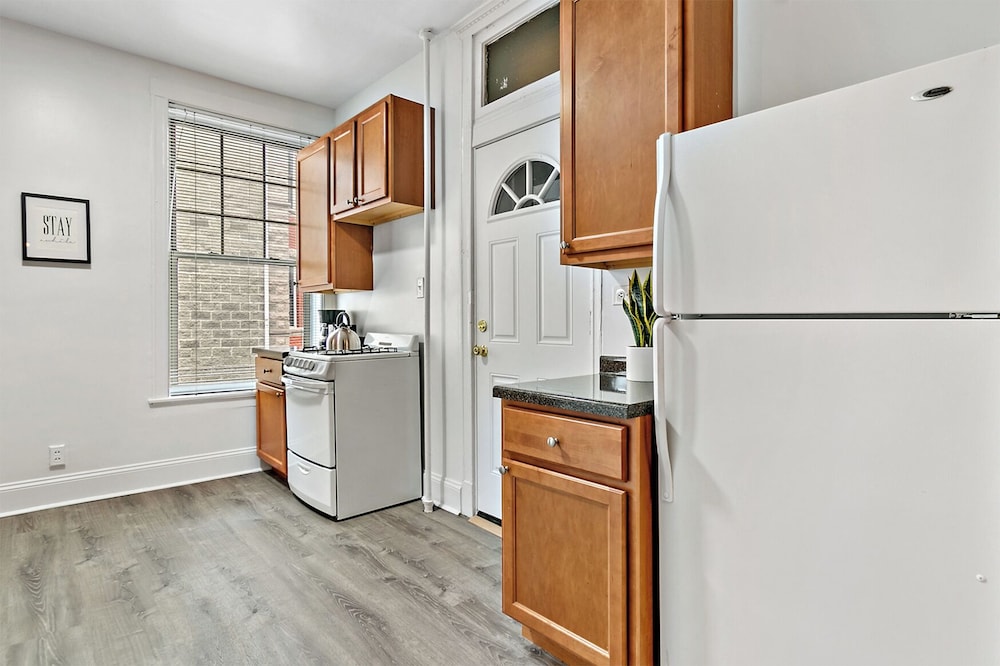 2BR in Prime Location - Grace 09-2