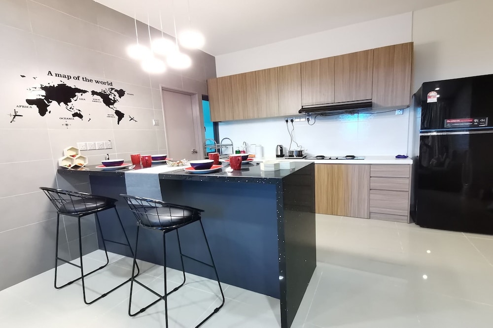 Amerin Residence Mall Apartments