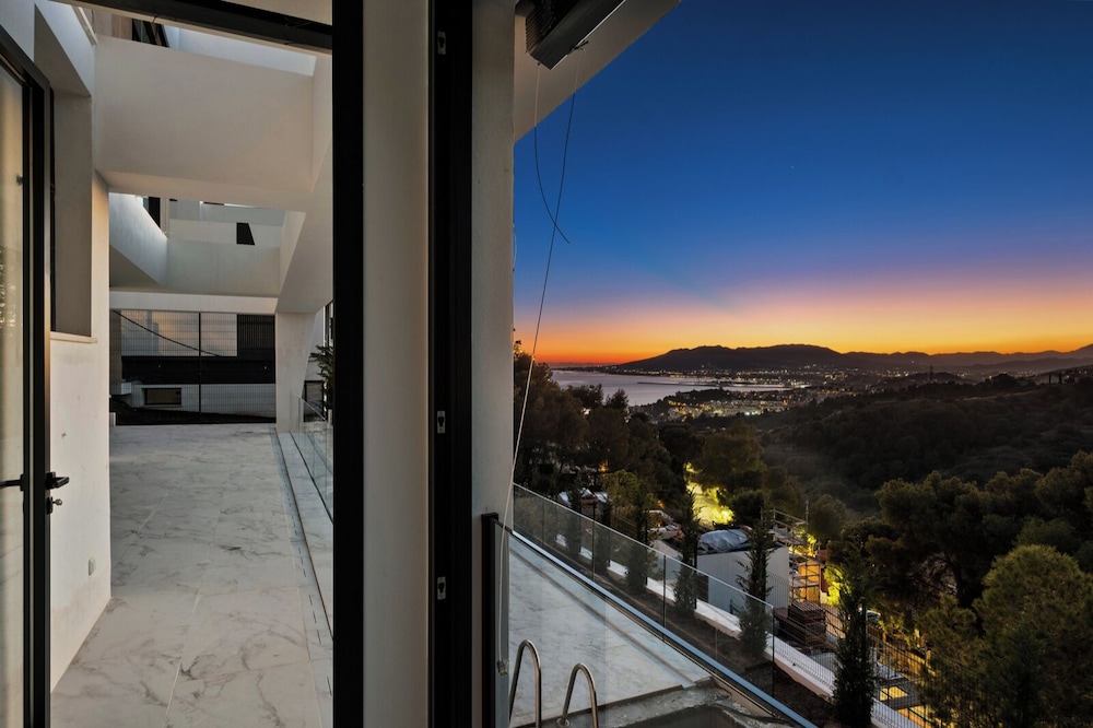 Villas Pinares de San Antón, Saltwater pool, Sea, City, Mountain Views