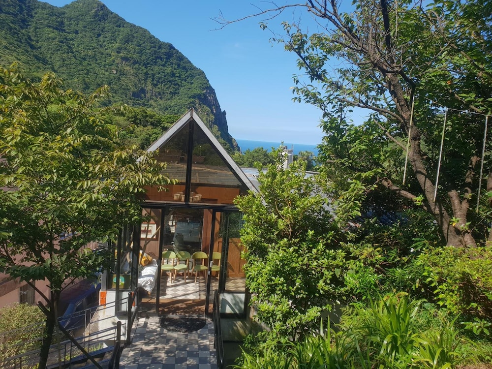 Lucky House