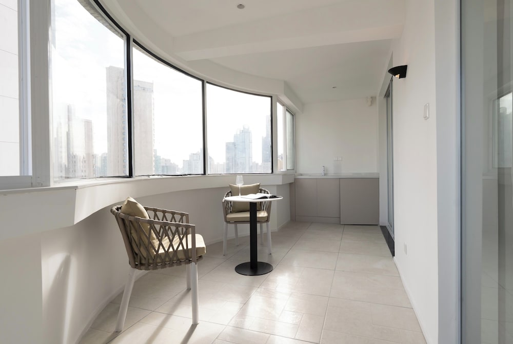 Book and Bed - Xujiahui