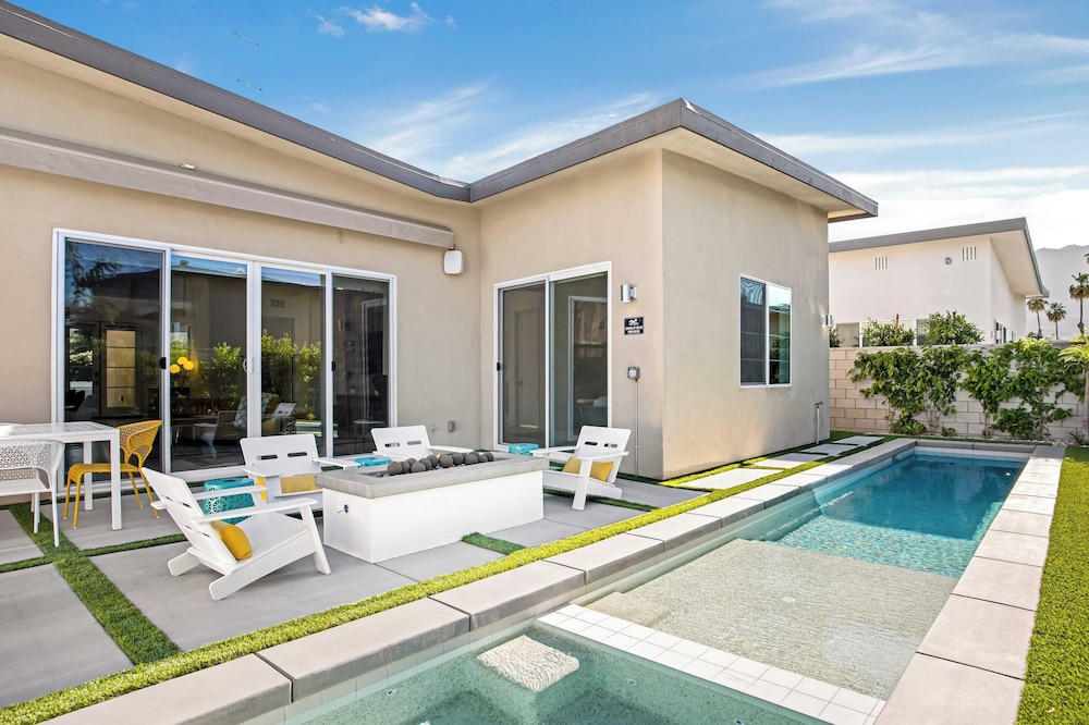 Lumen at Tahquitz: New Build With Pool, Fire Pit & Designer Interiors