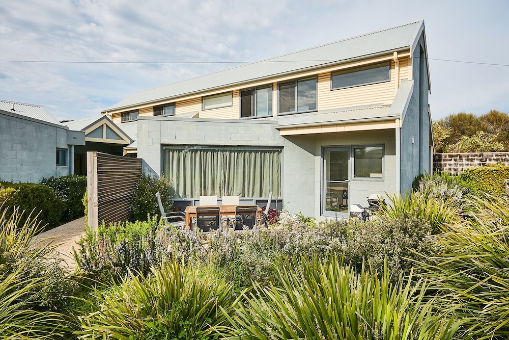 Great Ocean Walk Retreat