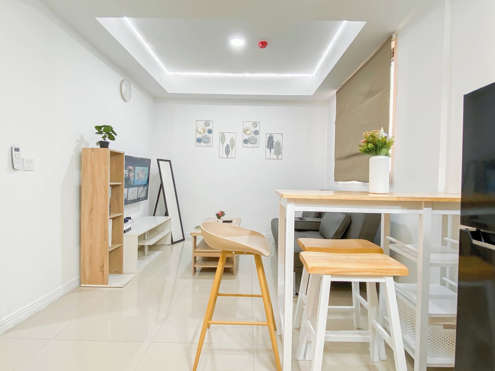 Neat Style 2Br Apartment Meikarta
