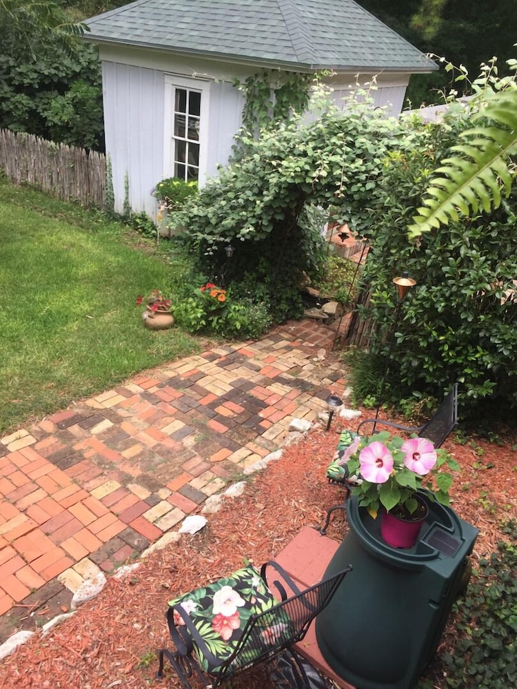 Fig Tree Manor
