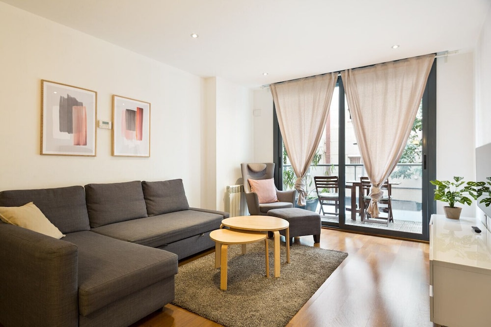 Les Corts Apartments By Olala Homes