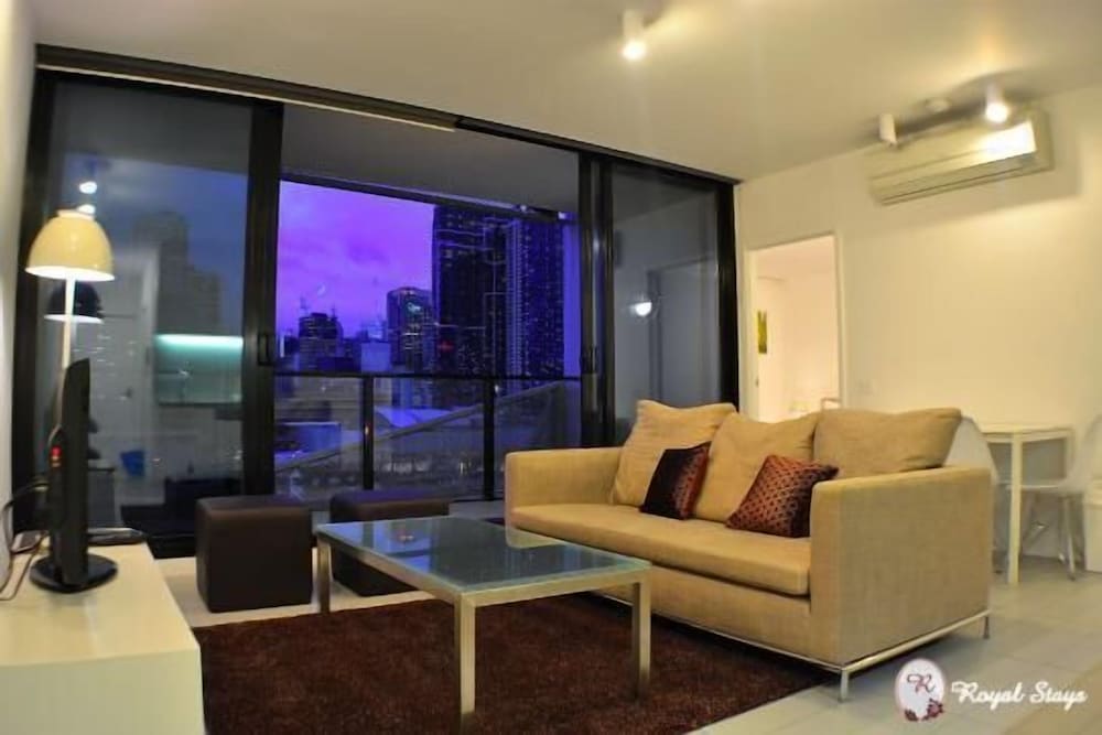Royal Stays Apartments Docklands