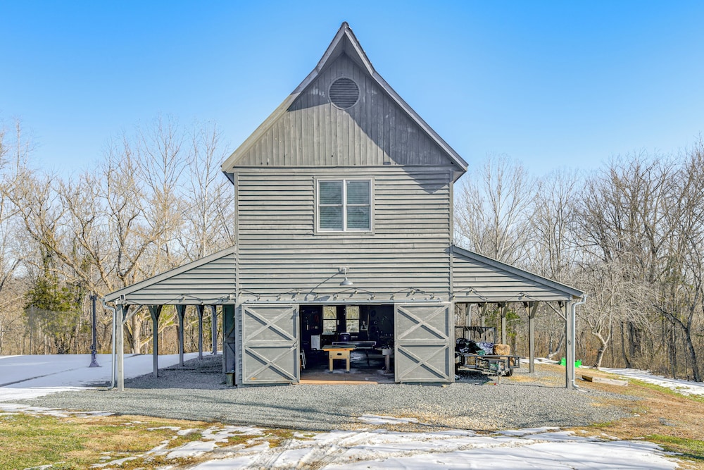 Countryside Barndominium in Virginia w/ Patio