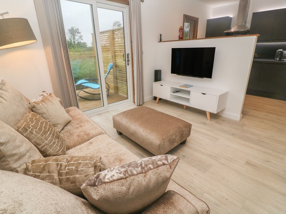 12 Meadow Retreat