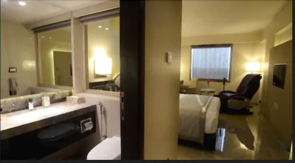 Hotel Sai Palace Grand Malad photo 3