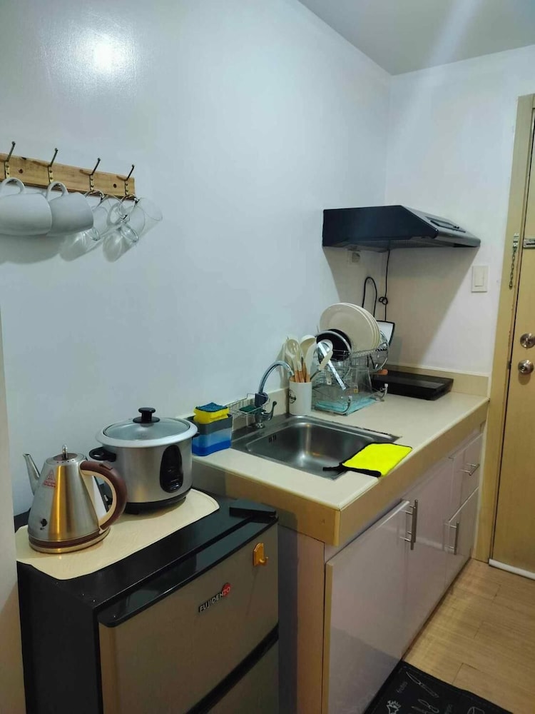 Luxurious 9th Floor Studio in Quezon City With Private Pool
