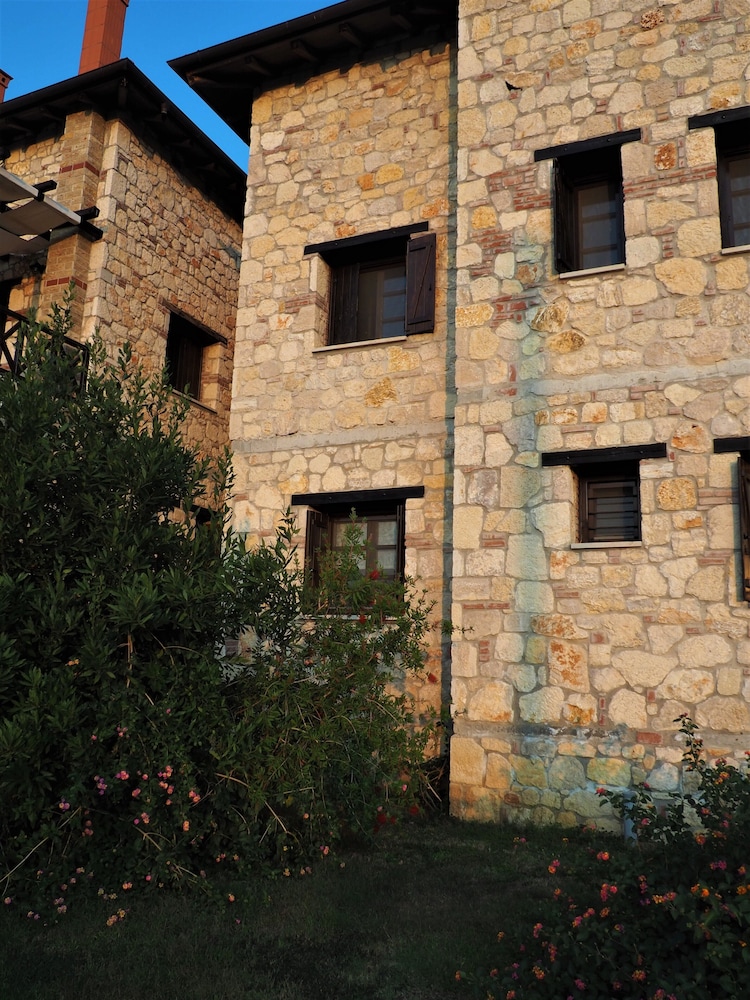 Halkidiki Luxurious Stonehouses