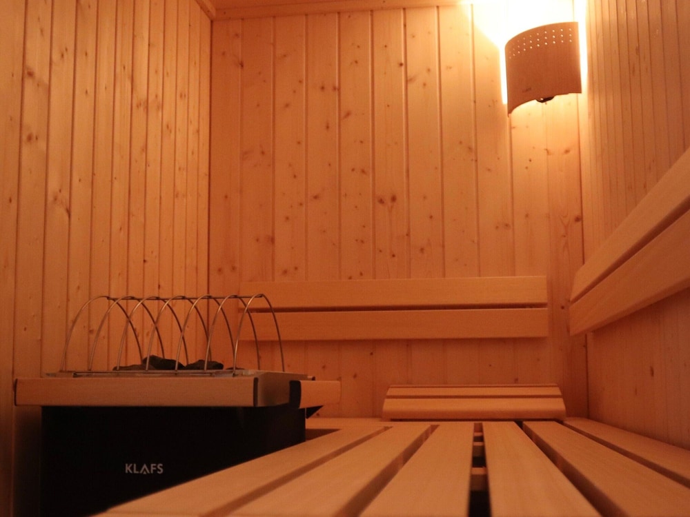 Exclusive Chalet With Sauna and Glacier View