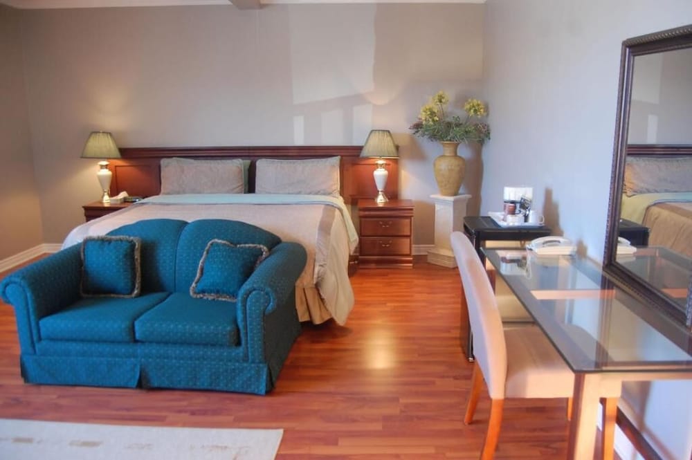 Barons Motor Inn