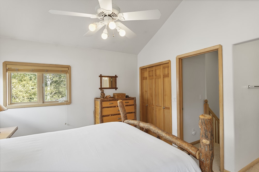 Boulder Creek at Deer Valley Resort - Three Bedroom Condo with Hot Tub #1119 3 Condo