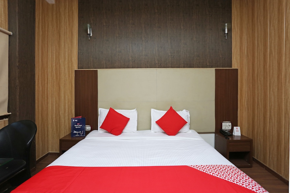 OYO 10690 Florence Hotel