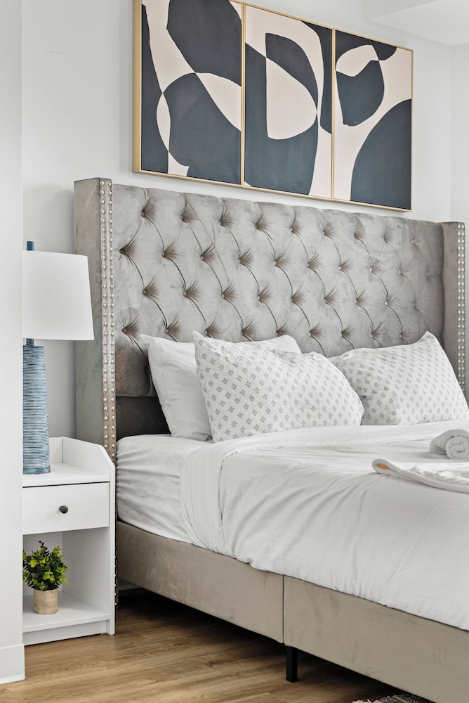 Furnished Apts near Harvard Stadium