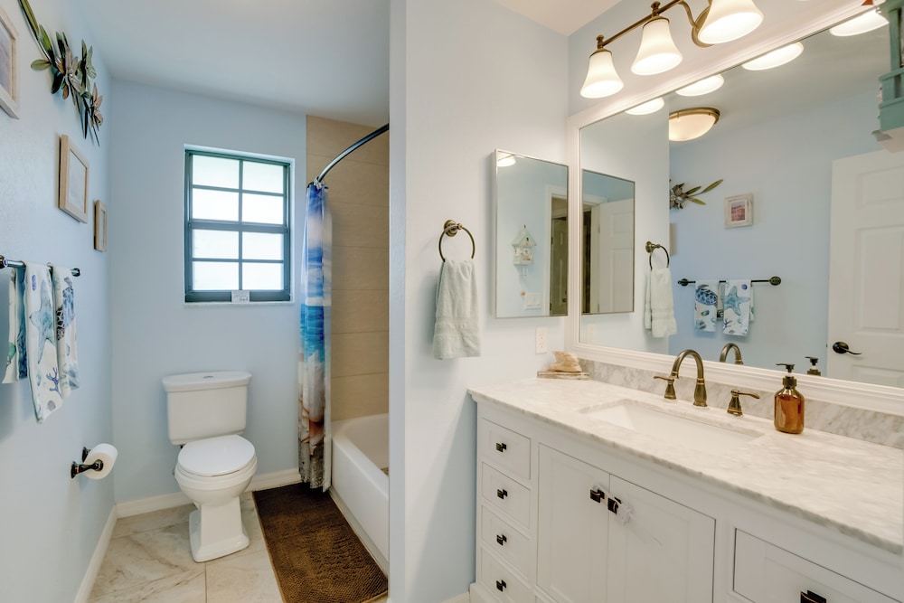 Heated Pool + Lanai: Peaceful Punta Gorda Stay