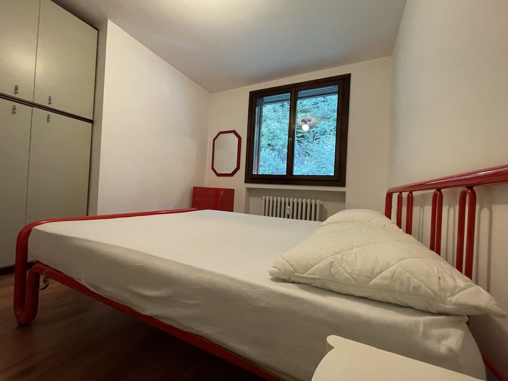 026 Bilocale con Caminetto Giustino
