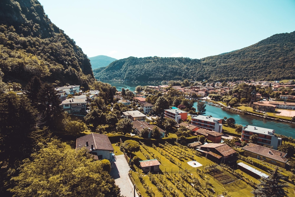 Al Pontile Di Caslano