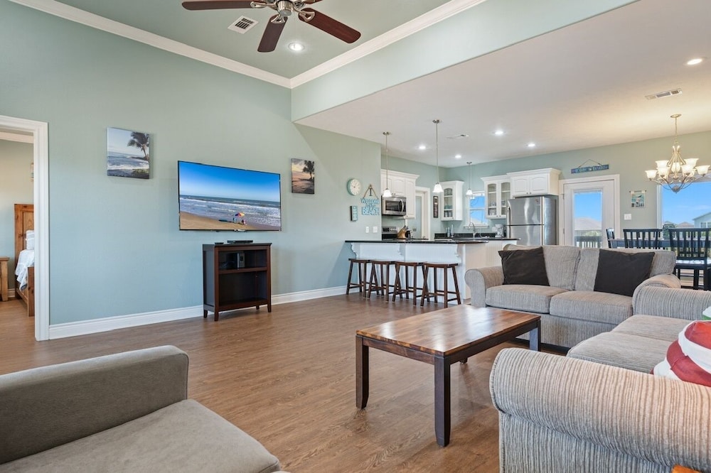 Pelican Post 3 Bedroom Home