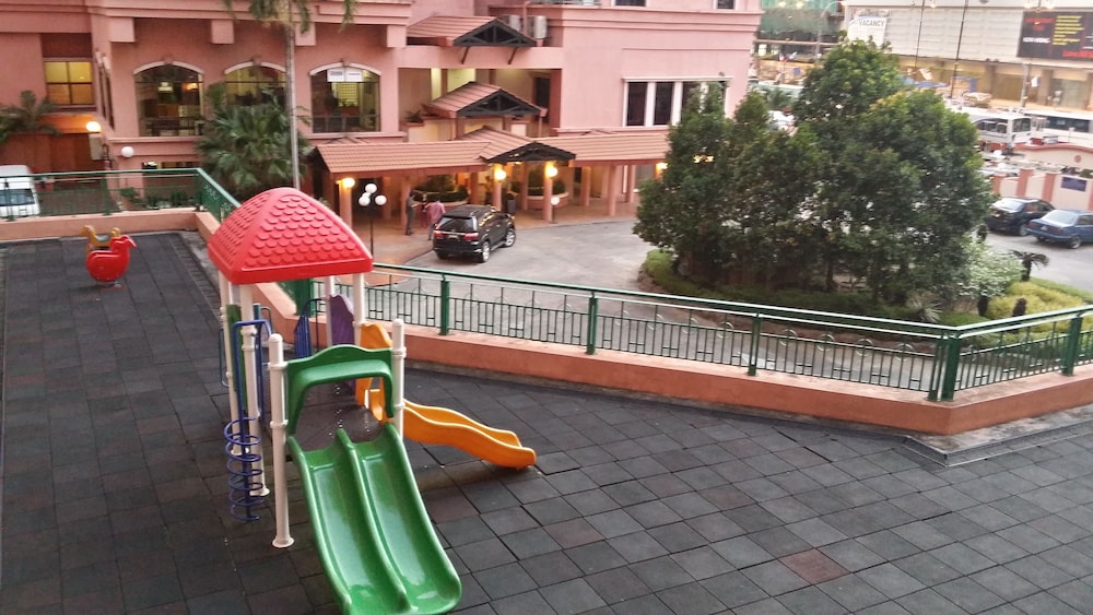 North Borneo Paradise @ Marina Court Resort Condo