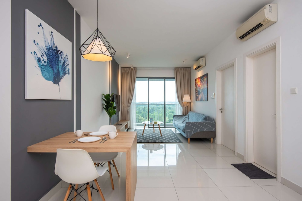 1BR Apt Puteri Harbour Legoland, Free parking