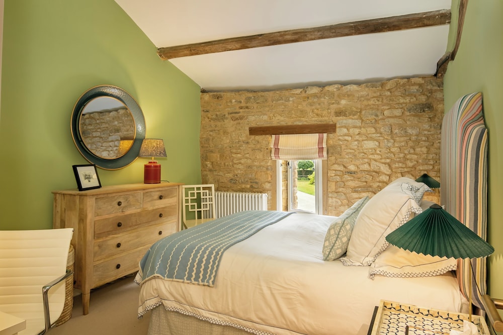 Stunning 4BD Family Home Near Banbury